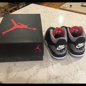 Air Jordan 3 Retro OG ‘Black Cement’